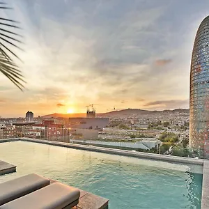 Sb Glow **** Sup Barcelona